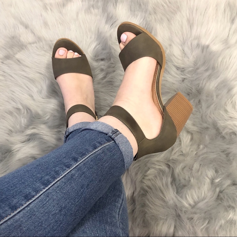Olive Green Open toe block heel - Picture 3 of 5